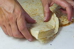 il ciaccio viene ripiegato su se stesso