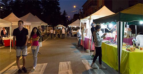 Il mercatino serale di Palagano